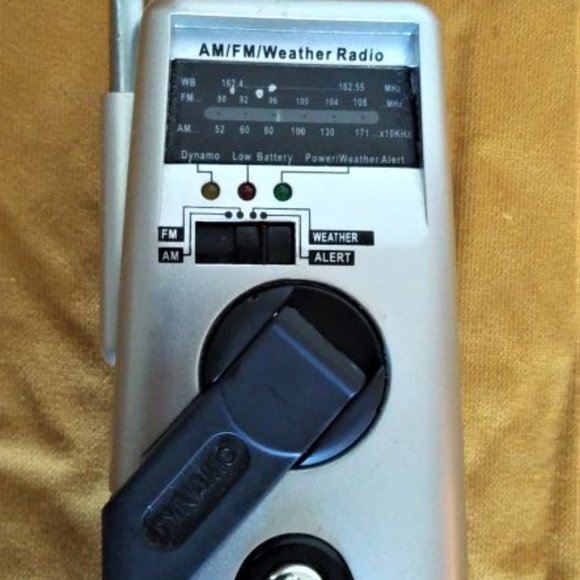 Vector Stormtracker AM/FM Weather Radio - Picture 2 of 5